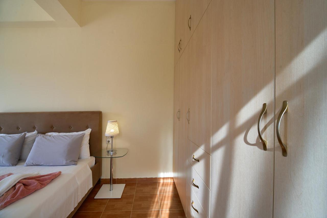 Villa Moma Palio Gerani Esterno foto